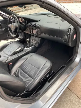 Foto 10 di 15: PORSCHE 911/996Carrera(1998-2006) 911 Cabrio 3.4 Carrera 996 300cv Manuale 