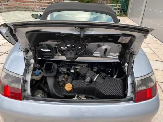 Foto 11 di 15: PORSCHE 911/996Carrera(1998-2006) 911 Cabrio 3.4 Carrera 996 300cv Manuale 