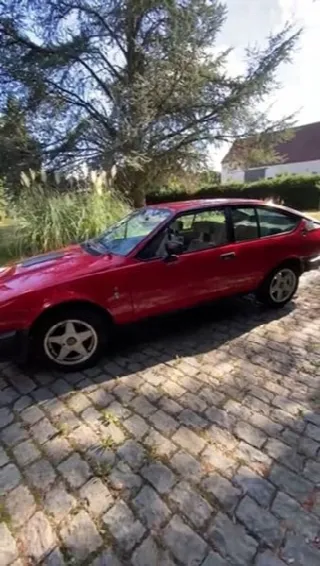 Foto 2 di 10: ALFA ROMEO GTV6 2,5 Alfetta 