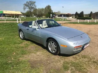 Foto 1 di 10: PORSCHE 944 S2 Cabrio 