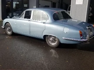 Foto 4 di 23: JAGUAR MKII Type S 
