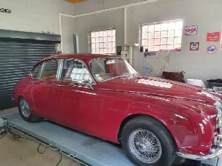 Foto 9 di 13: JAGUAR 340 