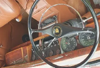 Foto 13 di 13: JAGUAR 340 
