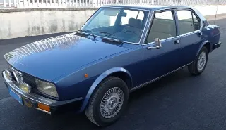 Foto 3 di 21: ALFA ROMEO Alfetta 2000 L  