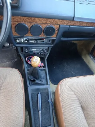 Foto 20 di 21: ALFA ROMEO Alfetta 2000 L  