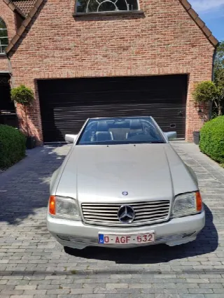 Foto 5 di 9: MERCEDES-BENZ 500SL  