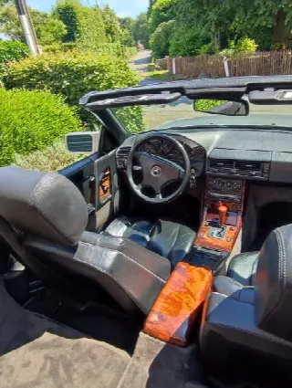 Foto 6 di 9: MERCEDES-BENZ 500SL  