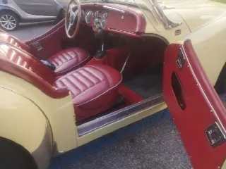 Foto 2 di 8: TRIUMPH TR3A    