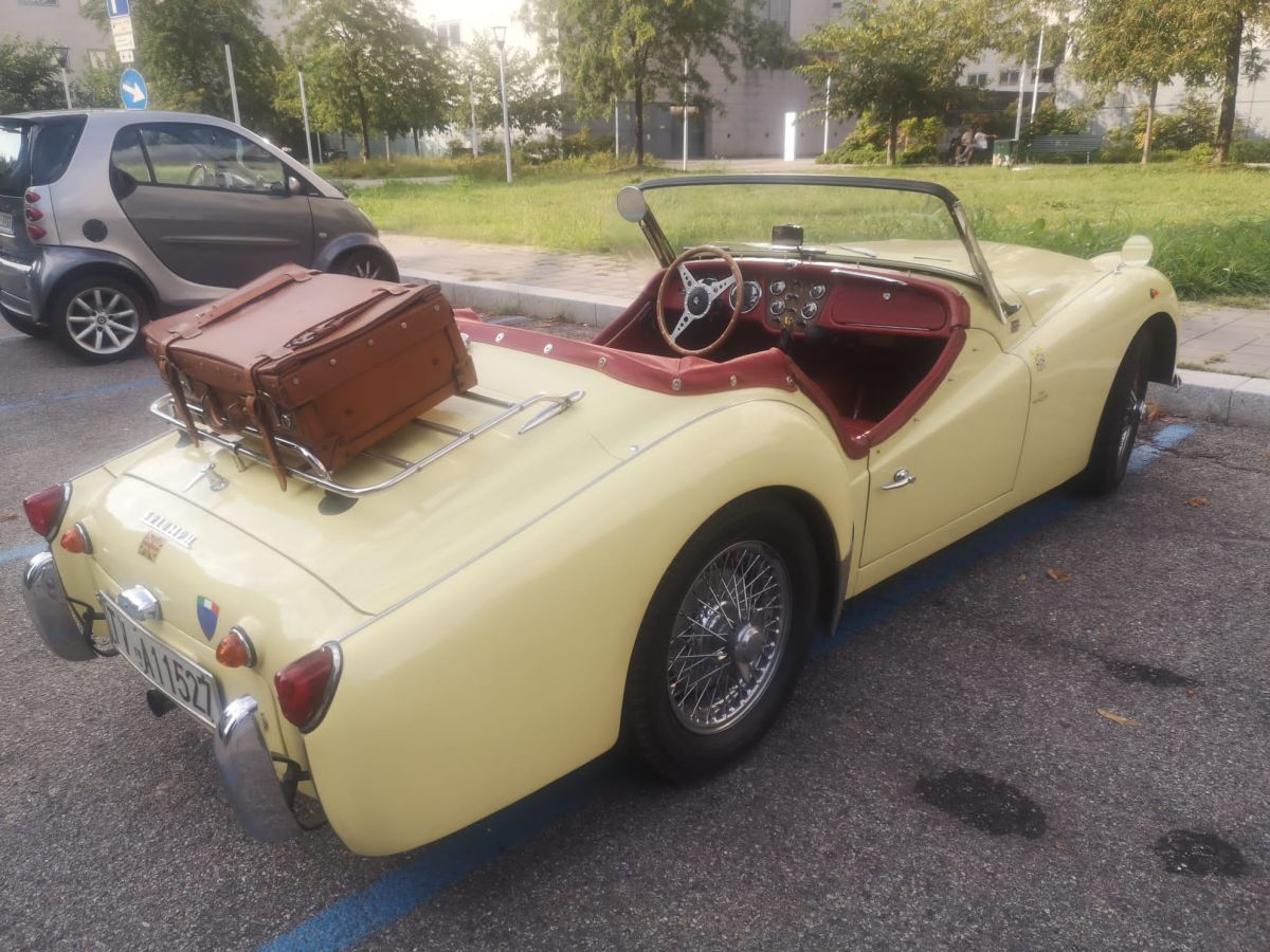 TRIUMPH TR3A    