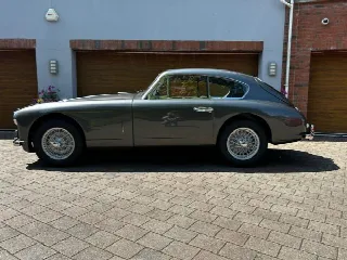Foto 4 di 5: ASTON MARTIN DB2/4 (1953-1959) Coupe 