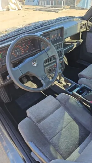 Foto 2 di 4: ALFA ROMEO 75  3000 v6 america 