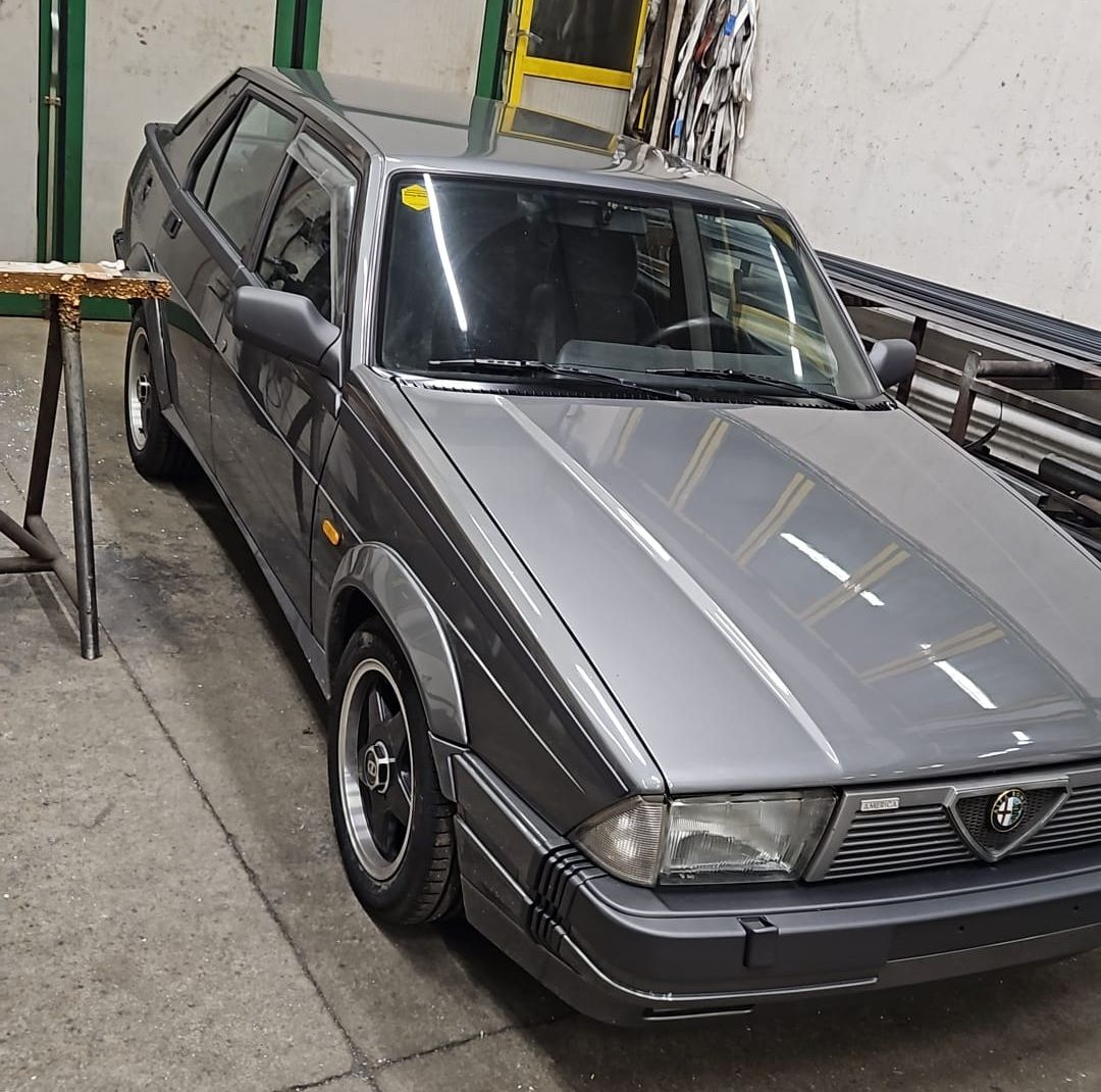 ALFA ROMEO 75  3000 v6 america 