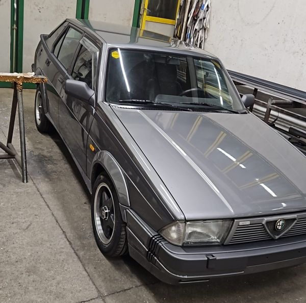 ALFA ROMEO 75  3000 v6 america 