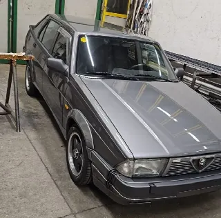 Foto 1 di 4: ALFA ROMEO 75  3000 v6 america 