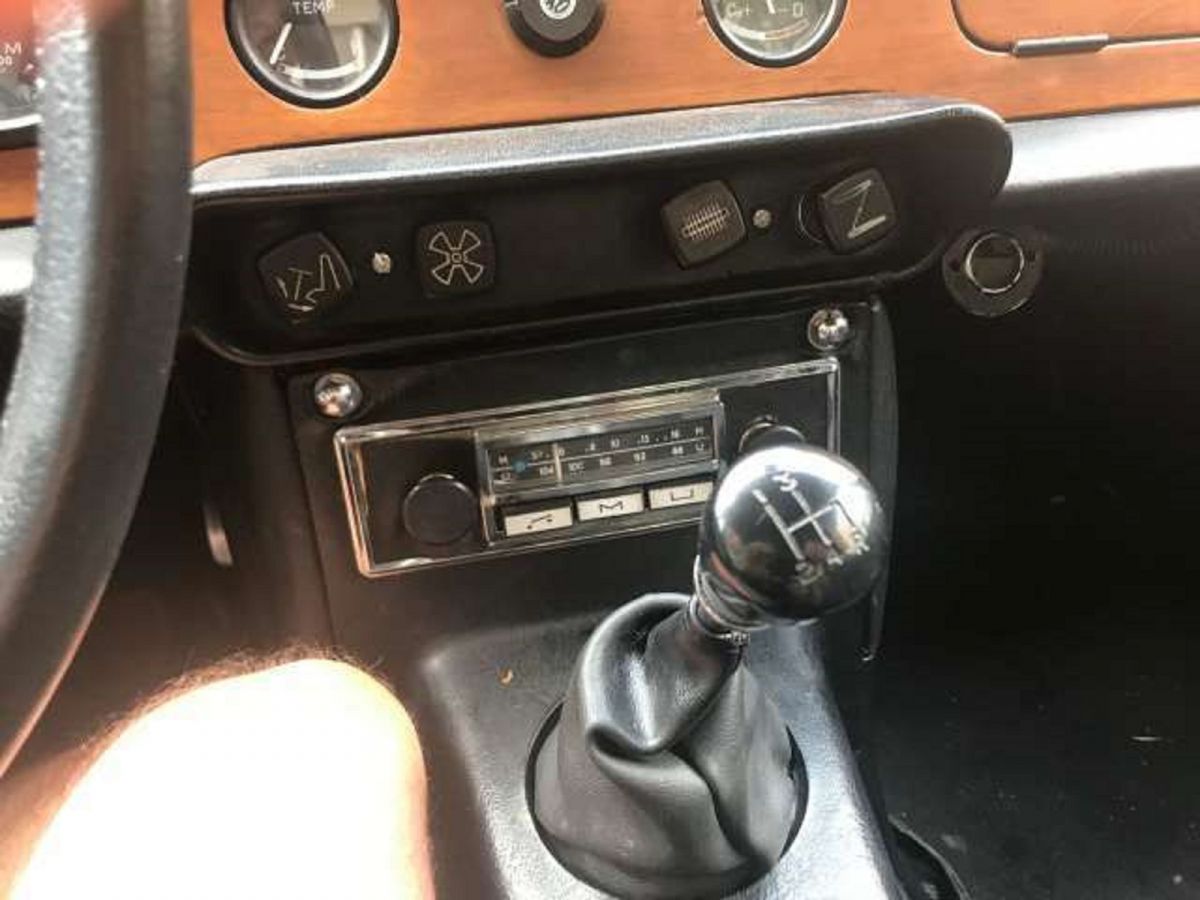 TRIUMPH TR6 PI 