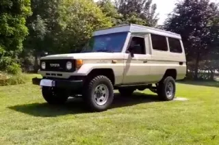 Foto 2 di 6: TOYOTA Land Cruiser  