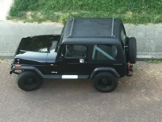 Foto 6 di 7: JEEP Wrangler 2.5i 