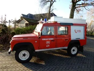 Foto 3 di 5: LAND ROVER Defender (1984-) 110 V8 