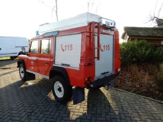 Foto 2 di 5: LAND ROVER Defender (1984-) 110 V8 