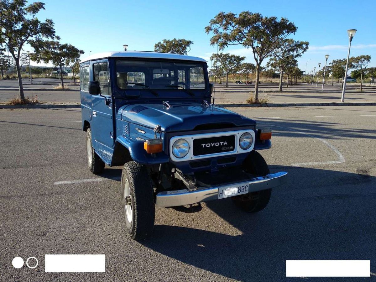 TOYOTA Land Cruiser BJ42 