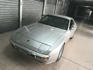 Foto 2 di 3:  944 