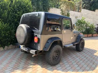 Foto 4 di 4: JEEP Wrangler laredo 