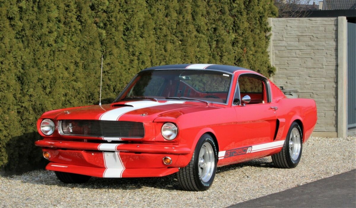 FORD Mustang Fastback   