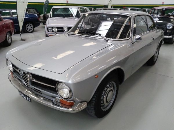ALFA ROMEO GT 1300 Junior        
