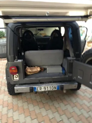 Foto 3 di 4: JEEP Wrangler laredo 