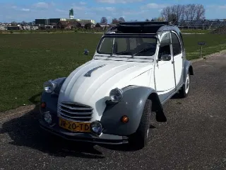 Foto 2 di 4: CITROEN 2 CV 6 Special 
