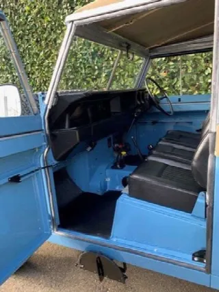 Foto 5 di 6: LAND ROVER 88 serie III  