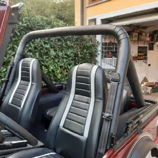 Foto 3 di 5: JEEP CJ 5 Laredo   