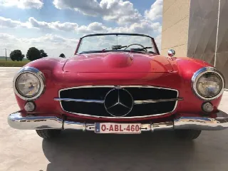 Foto 2 di 5: MERCEDES-BENZ 190 SL  