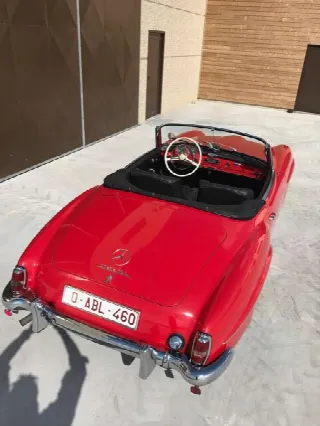 Foto 3 di 5: MERCEDES-BENZ 190 SL  