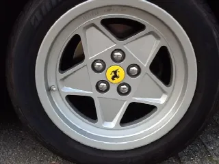 Foto 5 di 6: FERRARI 328(1985-1989) GTB