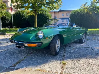 Foto 2 di 10: ALFA ROMEO Spider 1300 