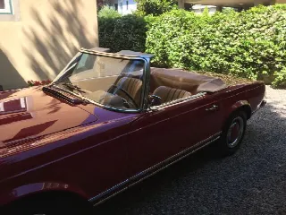 Foto 1 di 16: MERCEDES-BENZ SLPagoda(1963-1971) 250 modello california 