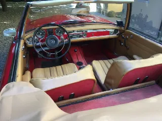 Foto 6 di 16: MERCEDES-BENZ SLPagoda(1963-1971) 250 modello california 