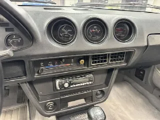 Foto 12 di 30: NISSAN 280ZX Datsun Targa 2+2 