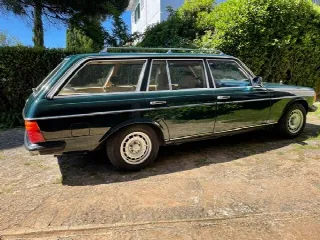 Foto 1 di 11: MERCEDES-BENZ E-Class(1976-1986) 250T 