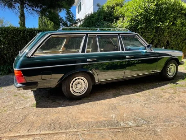 MERCEDES-BENZ E-Class(1976-1986) 250T