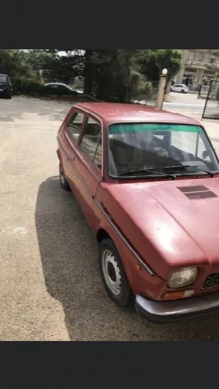 Foto 2 di 6: FIAT 127 SPECIAL  