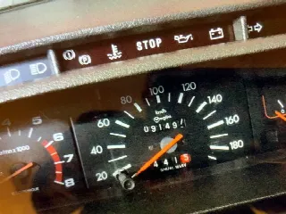 Foto 5 di 13: PEUGEOT 205 cabrio   
