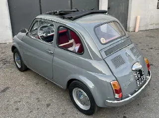 Foto 5 di 10: FIAT 500 8 bulloni