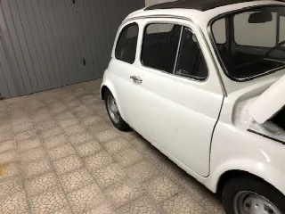 Foto 4 di 8: FIAT 500 