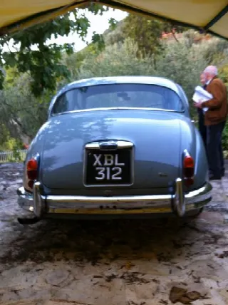 Foto 4 di 13: JAGUAR MKII 2,4  cambio manuale 6 cilindri 