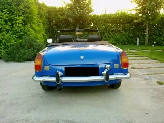 Foto 2 di 3: MG B  