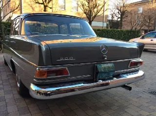 Foto 6 di 9: MERCEDES-BENZ 220(1951-1955) 200 benzina w110