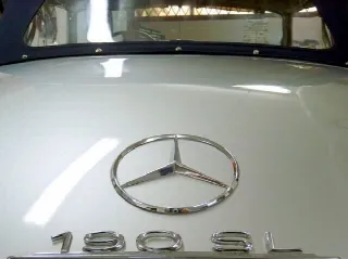 Foto 6 di 7: MERCEDES-BENZ SL190(1955-1963) 