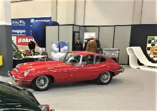 Foto 2 di 16: JAGUAR E-TYPE SII (1967-1971) COUPE 2 POSTI   
